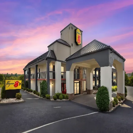 Super 8 by Wyndham Bulls Gap Greeneville Area
