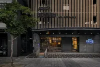 The Riverside Hotel - International Hotels near Daliao MRT Station