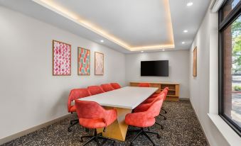 Hampton Inn by Hilton Addison Dallas