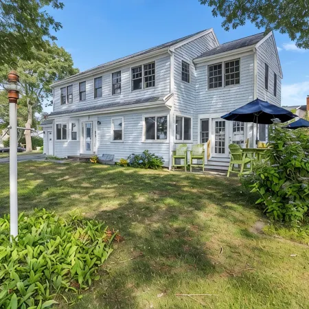 Beautiful waterfront property and steps away from multiple beaches