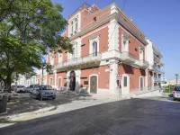 Palazzo della Torre 201– Modern Historic Apartment Hotels in Torre a Mare
