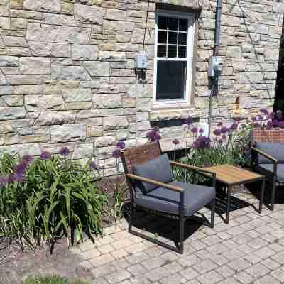 Welcome to the Charming Stone Haven, a Beautiful Three Bedroom Property. Hotel Exterior