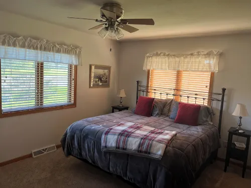 Charming 3-bedroom house on 12 acres in beautiful Tigerton near Big Falls, WI - 2-Star