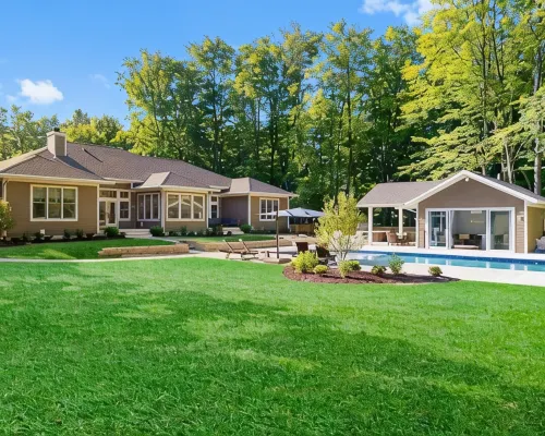 Luxury Estate–Pool, Pool House, Theater, Game Room, Putting Green–Steps to Beach Hotels in Casco Township