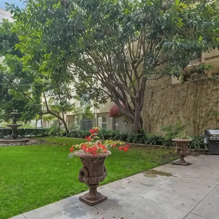 Fantastic sea view apartment in historic building with free parking