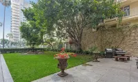 Fantastic sea view apartment in historic building with free parking