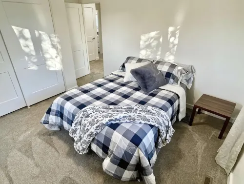 Hometown USA With Hot Tub and Fully Renovated