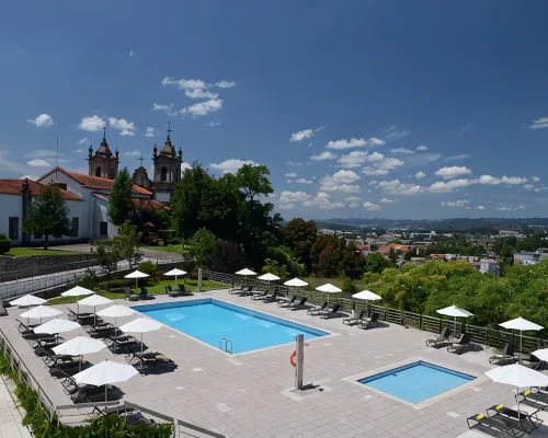 Pousada Mosteiro de Guimaraes โรงแรมในกีมาไรช์