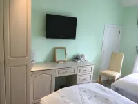 Shawlee Cottage - parking
