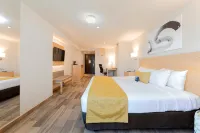 La Joya Hotel