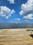 Bayfront 3 Bedrooms House with Huge Deck /Private Beach/Beach House Sleeps 6 Ppl