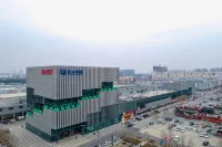 Vienna Hotel (Cangzhou Pearl Trade City Branch) - parking