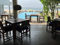 Pearl Island Beach Hotel - Pool