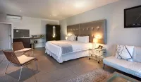 Dynasty Forest Sandown Self Catering Hotel - balcony