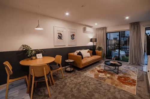 Luxury Central City Getaway -  Casas de vacaciones