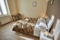 Charming apartment 3 bedrooms, 5 minutes walk from lake and train station
