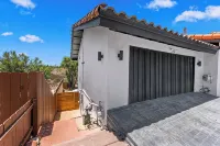Casa sunset Modern  2BR/1BA in Fletcher Hills with beautiful sunset views, pool
