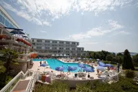 Hotel Delfin Plava Laguna - piscina