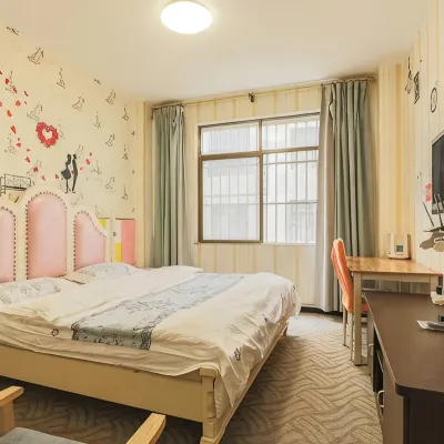 Qujing Zhiyoung Hotel Hotels near Cuifeng Mountain