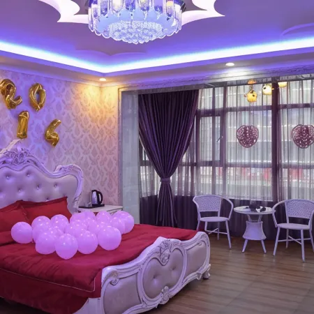 Kedong Hongguang Fashion Express Hotel
