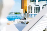 Johari Rotana - Pools
