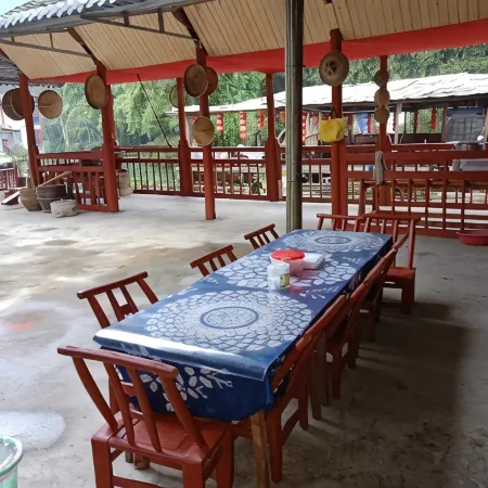Jishou Fengyuqiao Inn