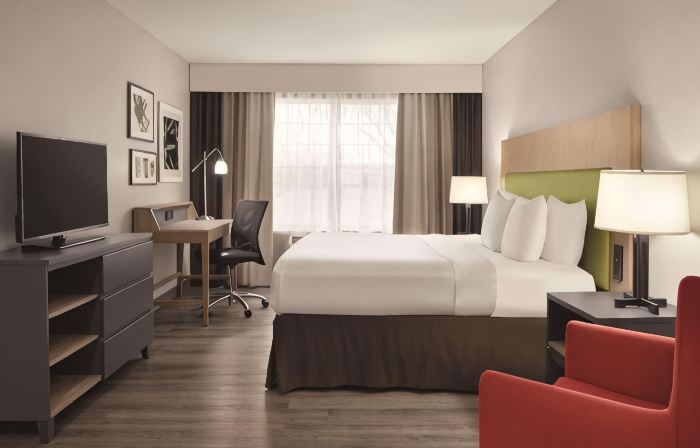 Country Inn & Suites by Radisson, Waterloo, IA