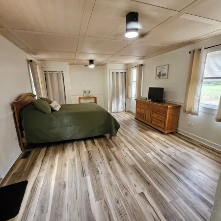 Charming 1-bedroom country getaway in serene Salisbury