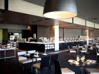 Pullman Melbourne Albert Park Hotels near Prahran