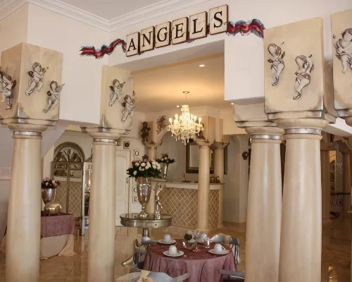 Anzel's Guest House Hotels near Erasmuskloof
