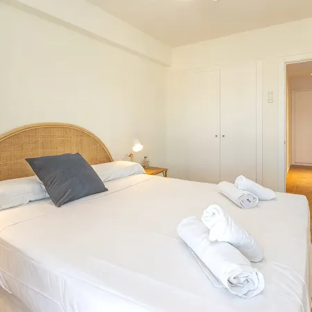 Frente al Mar: Terraza, Altura y Playa a 1 min