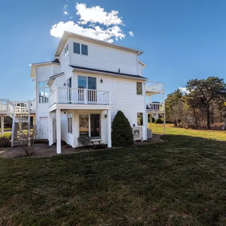 MV Beach Escape - Spacious Katama Beach House. Booking 2027