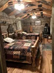Pioneer cabin in Bowden, Canaan Valley sleeps 8