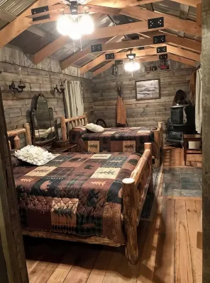 Pioneer cabin in Bowden, Canaan Valley sleeps 8