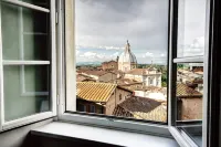 Palazzo Bichi Ruspoli-Historical Res, near Campo Square and close to everything