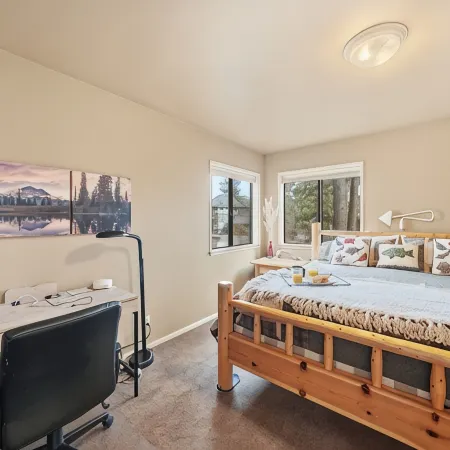 The Executive Lodge up in the West Hills and 2 Miles from Downtown Bend.