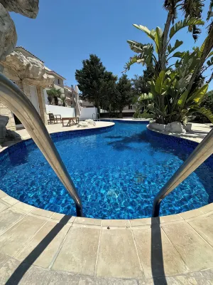 Majestic Gardens 10 minutes from Larnaka Airport - 2星級