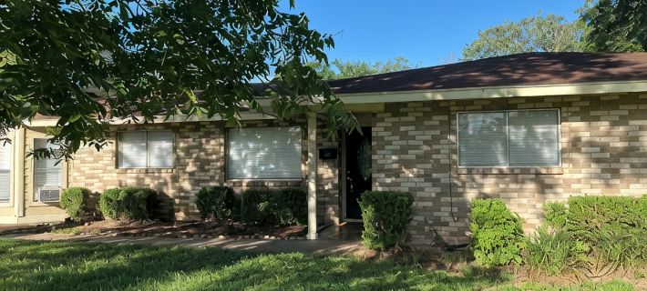 Spacious 4bedroom in charming downtown Bastrop for gathering w family & friends Hotel di County Bastrop