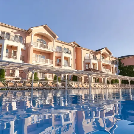 Alean Family Riviera (Алеан Фэмили Ривьера)