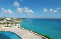 Spacious Family-Friendly Retreat with Private Beach & Stunning Ocean Views.