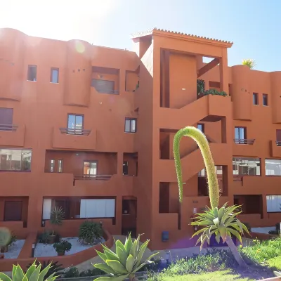 A spacious first floor with views of the vineyards and the sea. - Wi-Fi