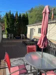 Family Home with Plenty of Parking and Long Stay Friendly. Fenced in Yard. - Homestays
