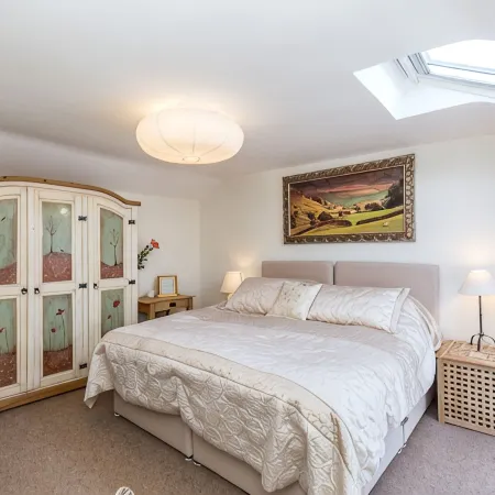 Fern House, Grassington; central yet parking & quiet, light & period elegance