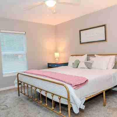 Charming Getaway by Florida's Space Coast Rooms