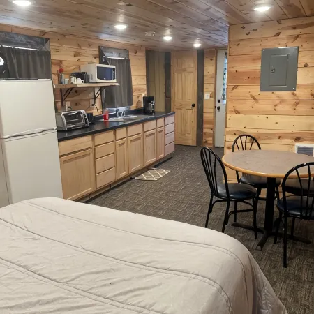 The Little Red Barn - Lakeside Tiny Home Rental -Sleeps 4 - Spiral Staircase