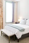 The Reserve - Heart of OTR 2 Bed Suite w/Views.