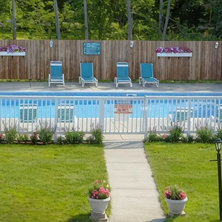 Cromwell Harbor Motel