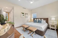 Groundfloor Family Villa for 8 • 3BR Steps to Beach • Pool, Tub & Private Lanai