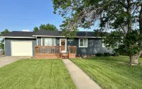 6 Beds, Central Location, 2nd Family Rm, Game Rm, Spacious, Fenced Yard - Homestays