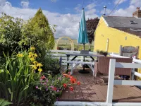 Traditional Stone Cottage - Wi-Fi